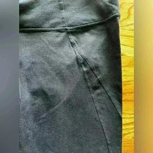 Athleta Activewear Capris - Medium - Black - Picture 3 of 10